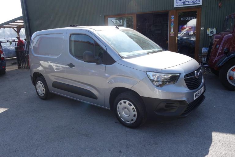 Vauxhall Combo 1.6 Turbo D 2000 Edition Panel Van 4dr Diesel Manual L... 2019/19
