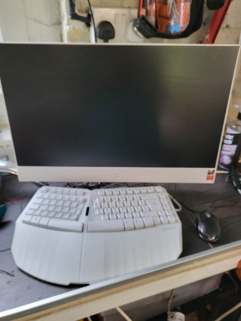 HP All-in-One 24 Inch PC with Ergonomic Keyboard and Mouse