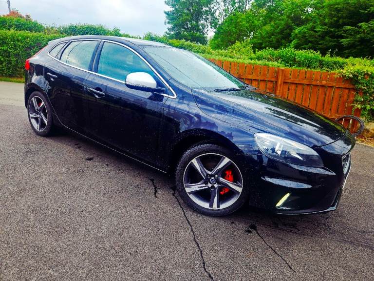 2015 VOLVO V40 R-DESIGN 1.6 DIESEL *FULL MOT!* £20 TAX!