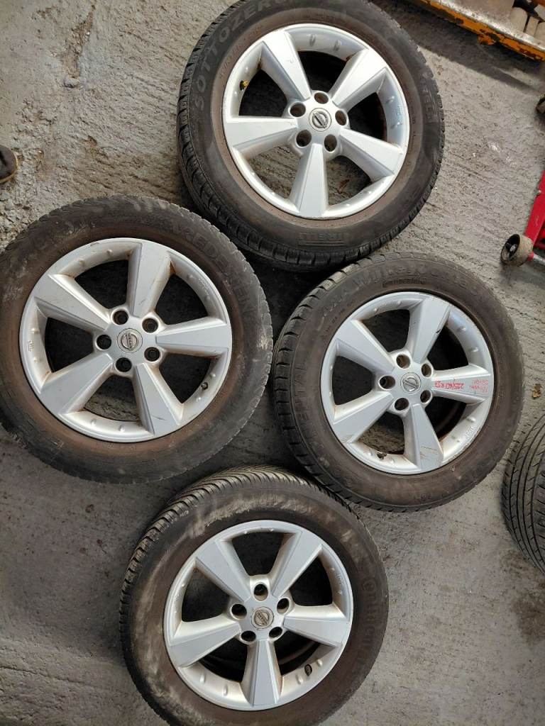 SALE !  NISSAN QASHQAI	2007-15	ALLOY WHEELS w. TYRES ;  215/60 R17