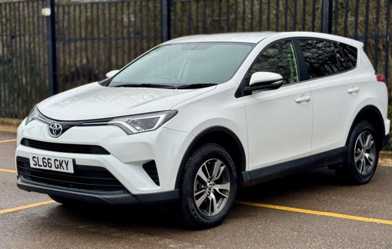 2016 Toyota RAV4 2.0 RAV4 Active D-4D 4x2 5dr SUV Diesel Manual