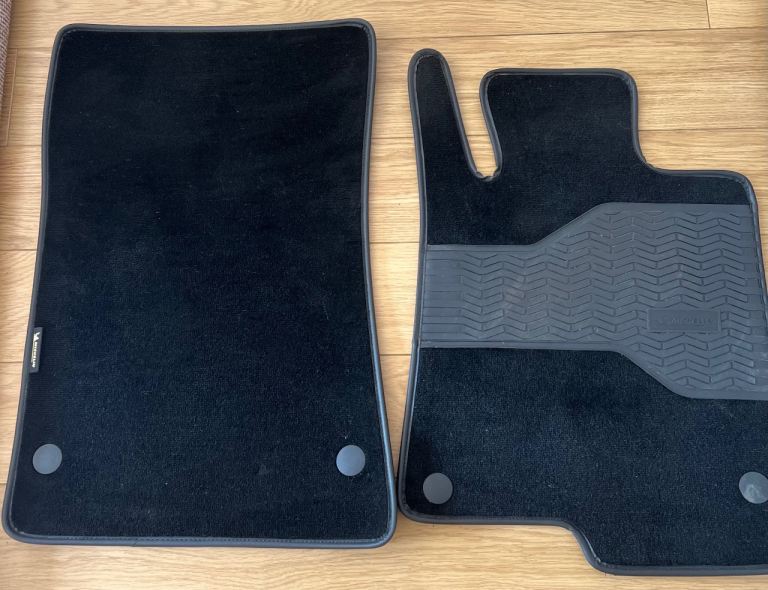 Mercedes SLK mats x2 - Michelin brand