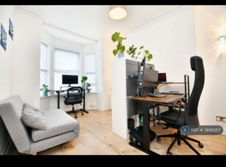 2 bedroom house in Fitzwarren Street, Salford, M6 (2 bed) (#2895257)