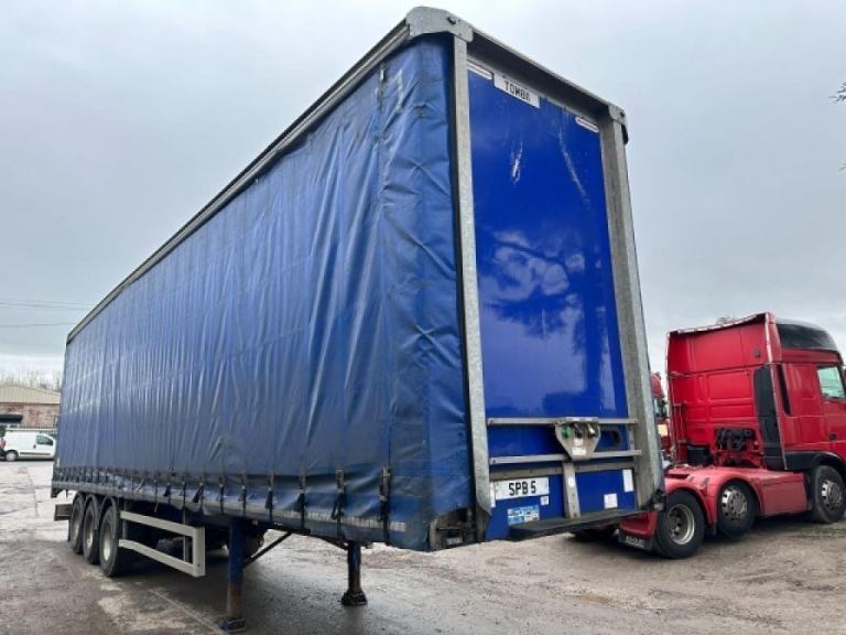 MONTRACTON CURTAIN TRAILER