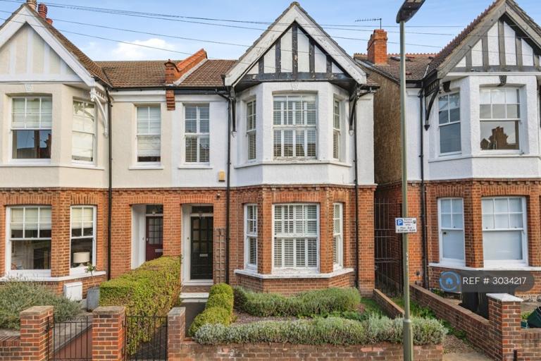 3 bedroom house in Shaftesbury Road, Beckenham, BR3 (3 bed) (#3034217)