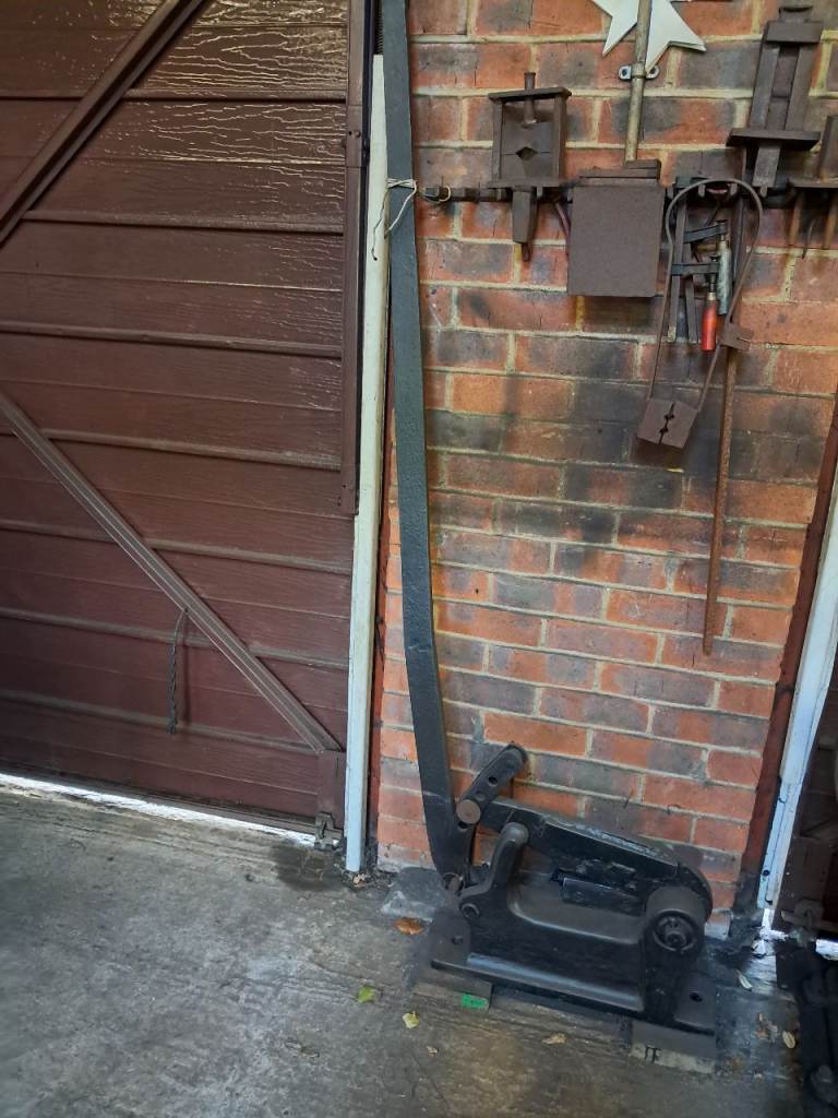 Metal Bar Cutter