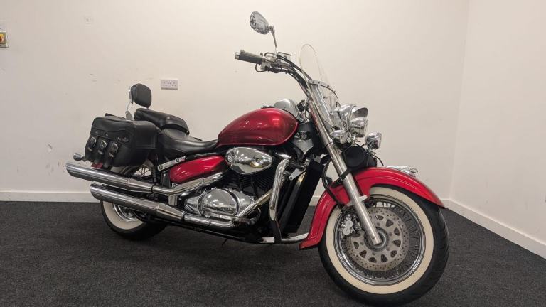 SUZUKI VL800 INTRUDER ** READY TO GO - SOFT PANNIERS - SLASH CUT EXHAUST  **