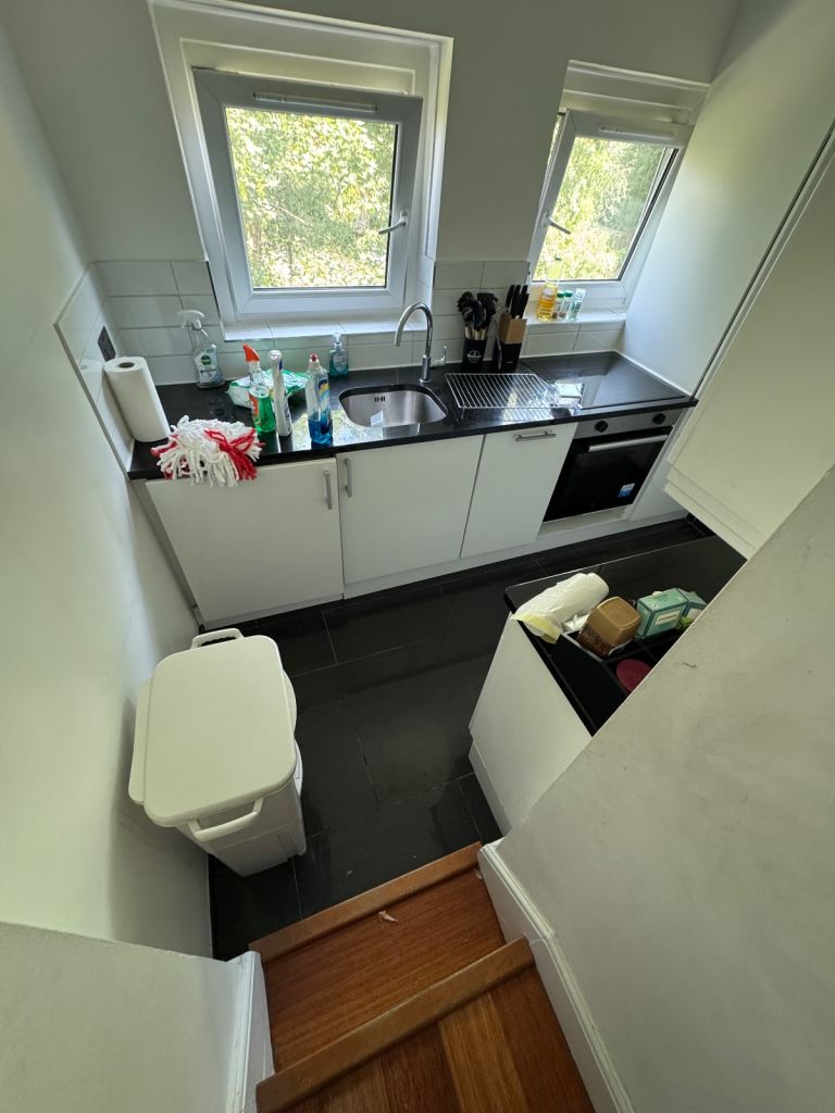 Before and after pictures of Airbnb Turnover cleaning 
