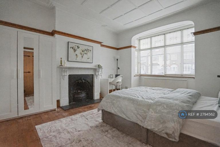 1 bedroom in Cranston Road, London, SE23 (#2794562)