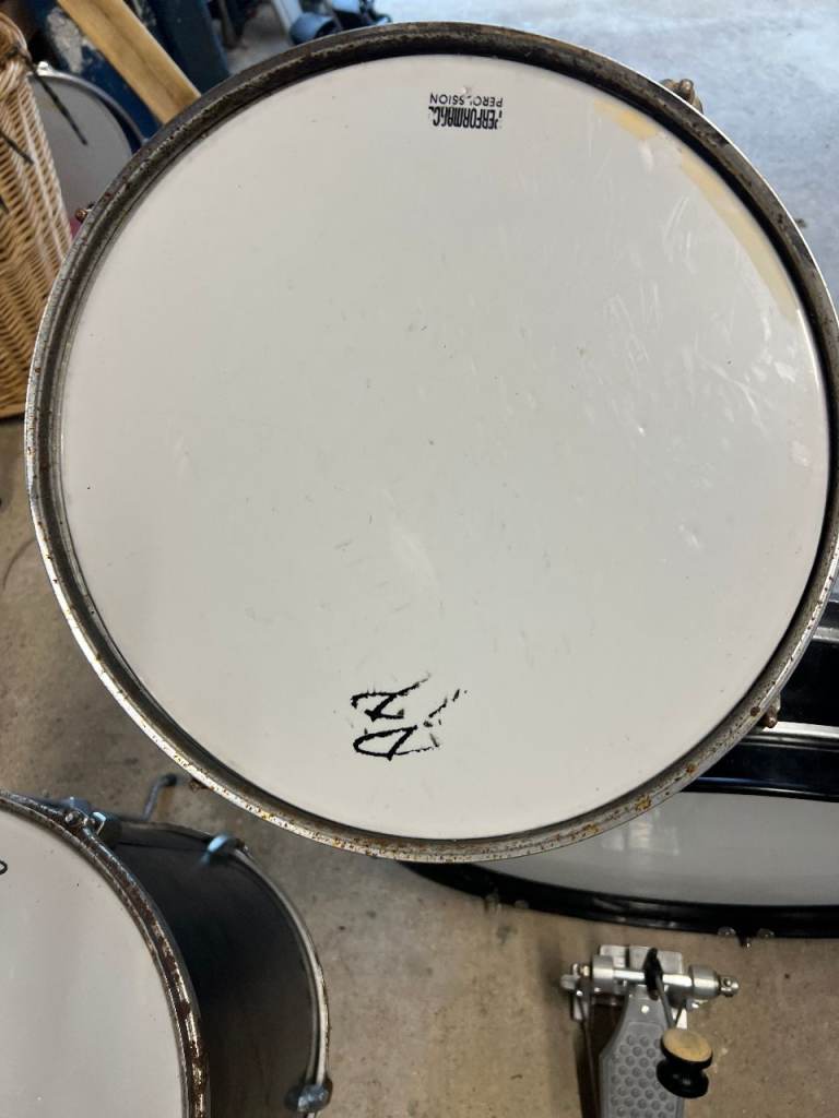 Drum Kit Performance Percussion - Plays well but tatty