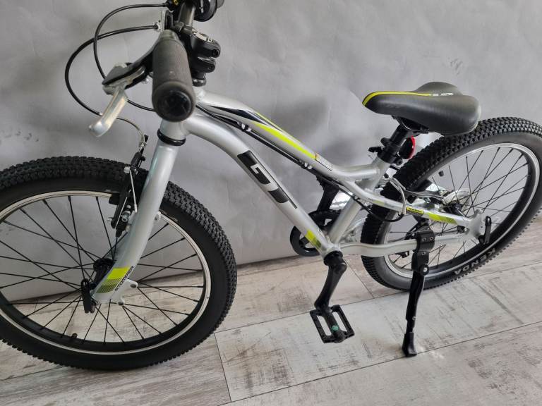 Like New GT bike 20"wheels