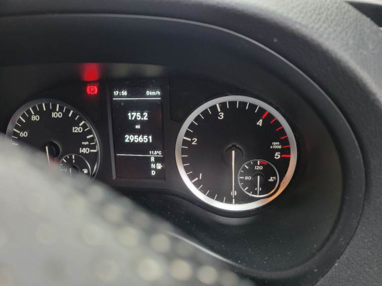 Toyota, AVENSIS, Saloon, 2012, Manual, 1998 (cc), 4 doors