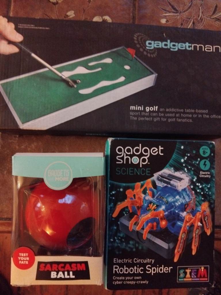 Gadget lot,mini golf,sarcasm ball,robotic spider