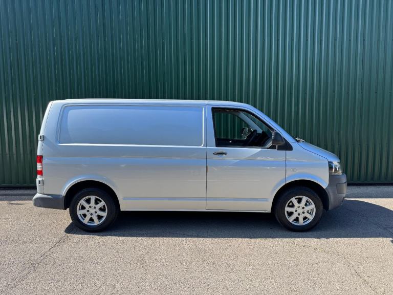 Volkswagen Transporter T5.1 SWB 2.0 TDi 2013 Silver 1 Owner FVWSH 122k