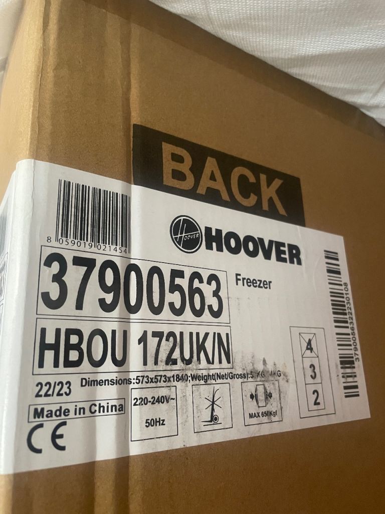 HOOVER TALL INTEGRATED FREEZER