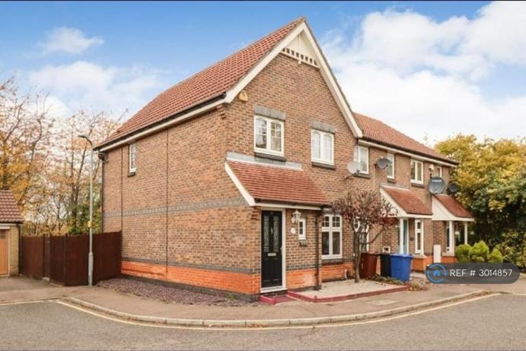 3 bedroom house in Frances Avenue, Chafford Hundred, RM16 (3 bed) (#3014857)