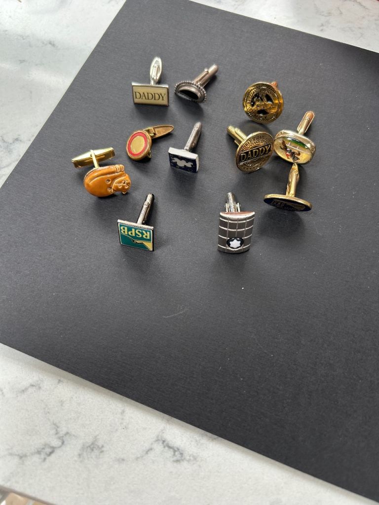 Cuff links 