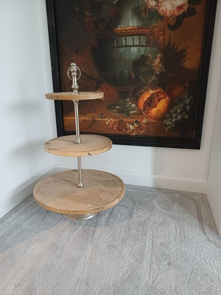 Large Cake Stand