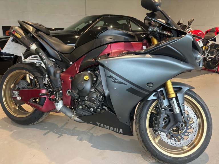 Yamaha, R1 Big Bang, 2011, 998 (cc)