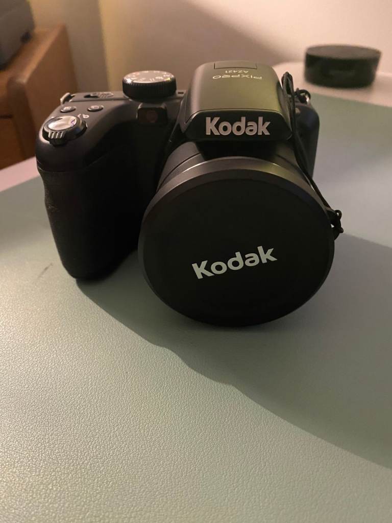 Kodak PIXPRO AZ421 - New in box