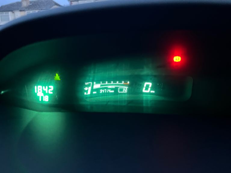 Toyota yaris SR semi auto 1.4 D4D diesel