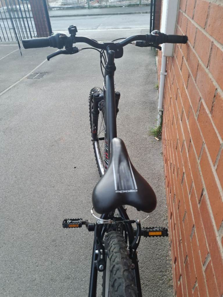 Junior's apollo mountain bike brilliant condition 