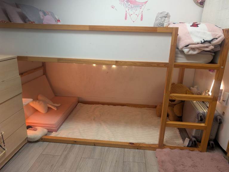 Urgent sales IKEA bed 