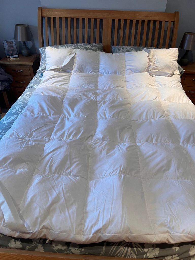Duck feather mattress topper