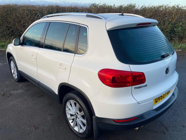 2013 Volkswagen Tiguan 2.0 TDI BlueMotion Tech SE 4WD Euro 5 (s/s) 5dr ESTATE Diesel Manual