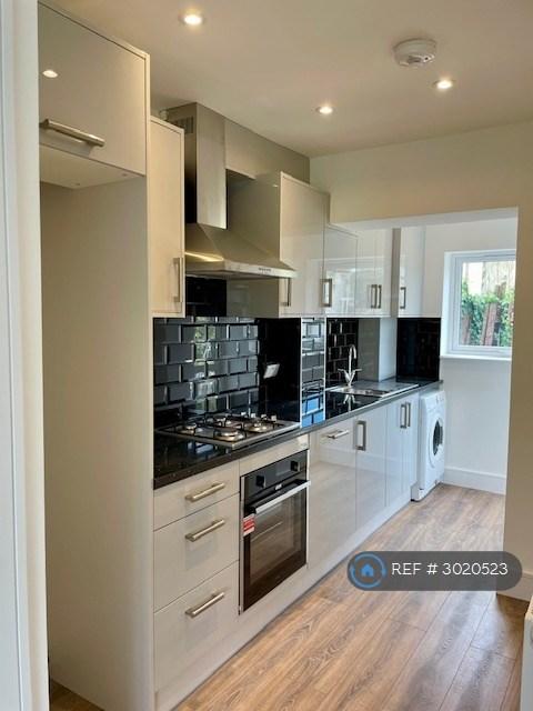 4 bedroom house in Woodstock Gardens, Hayes, UB4 (4 bed) (#3020523)