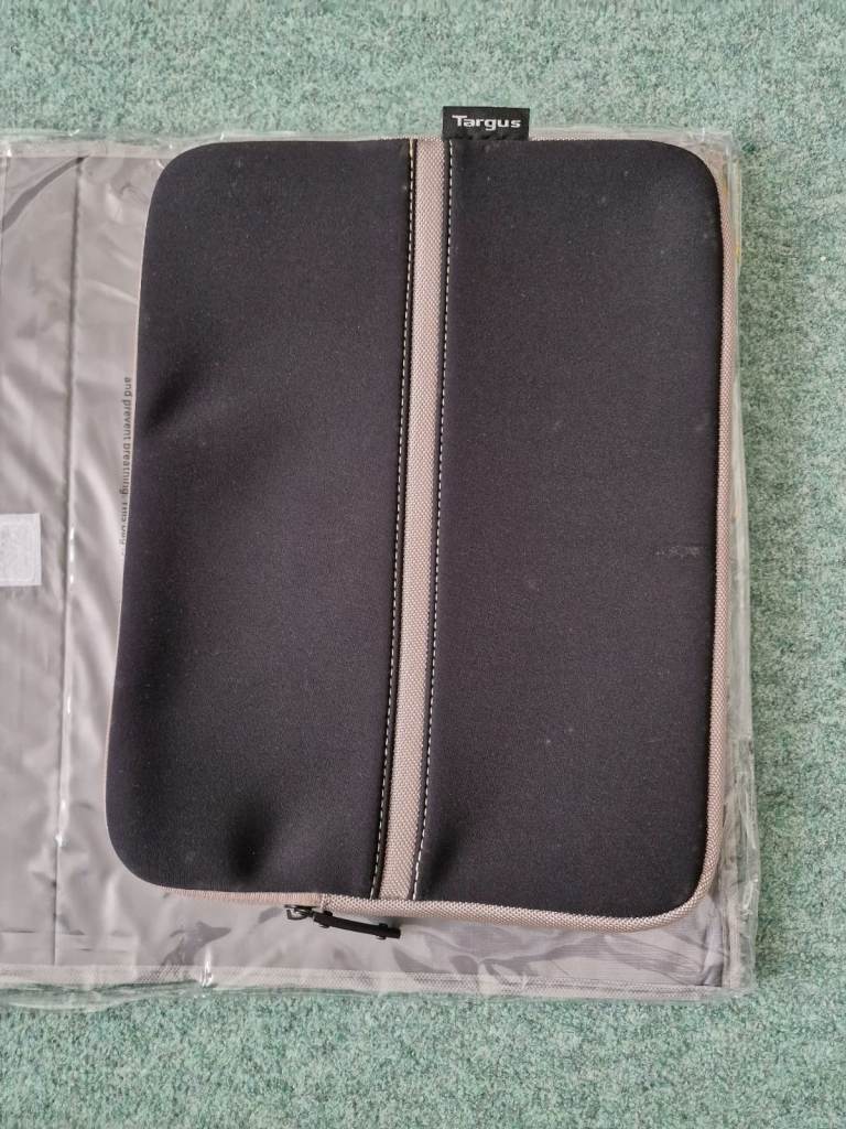 Targus Laptop Sleeve for 15-inch MacBook Pro – Brand New | in Barking ...