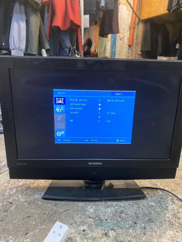 Hyundai 20-inch LCD TV with Remote – Good Condition