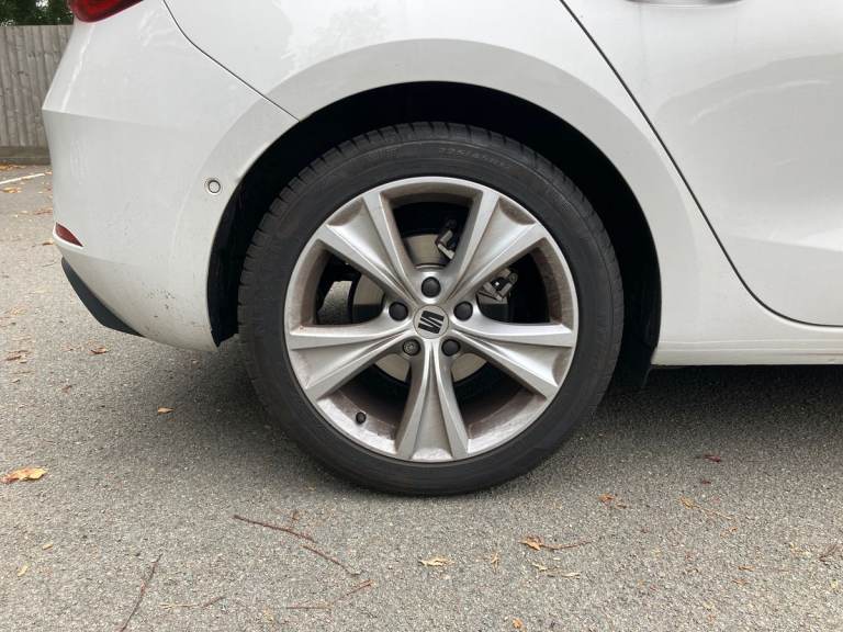 2025 SEAT Leon 1.0 eTSI FR 5dr DSG Hatchback PETROL Automatic