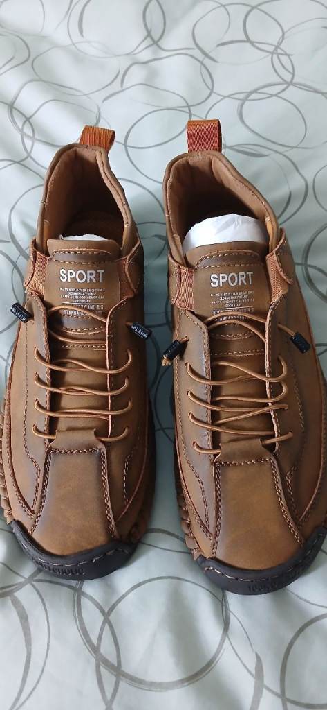 Ladies light brown sports shoes size 6