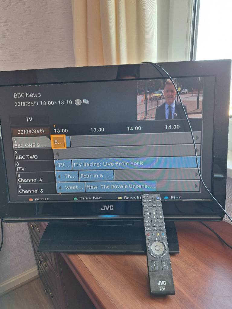 JVC Black TV with Remote Control – Good Condition
