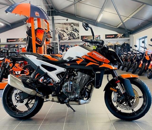 KTM 990 DUKE, 2026 MODEL, IN STOCK NOW.