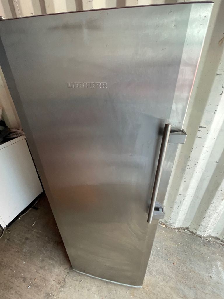 Liebherr Freestanding Freezer – Silver, Good Condition
