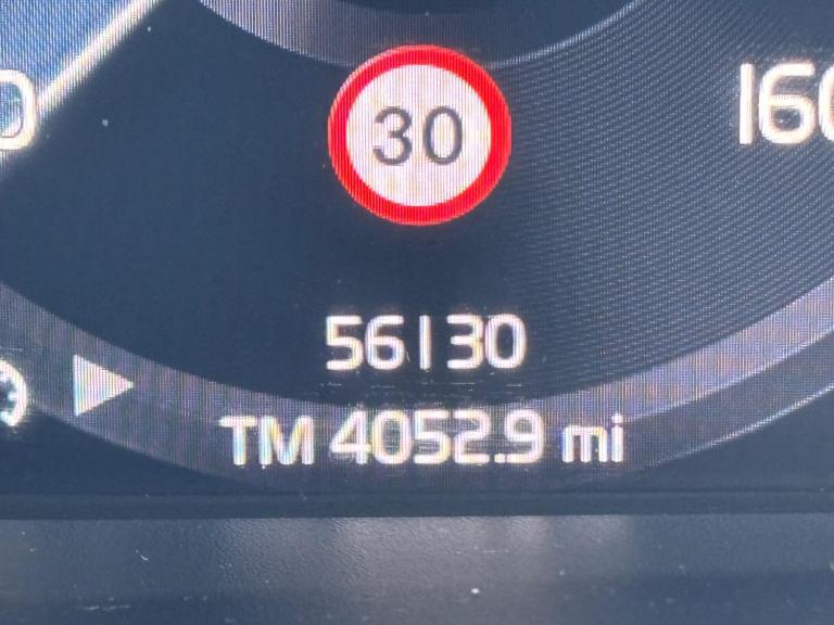 2019 Volvo XC40 1.5 T3 Momentum Pro Euro 6 (s/s) 5dr ESTATE Petrol Manual