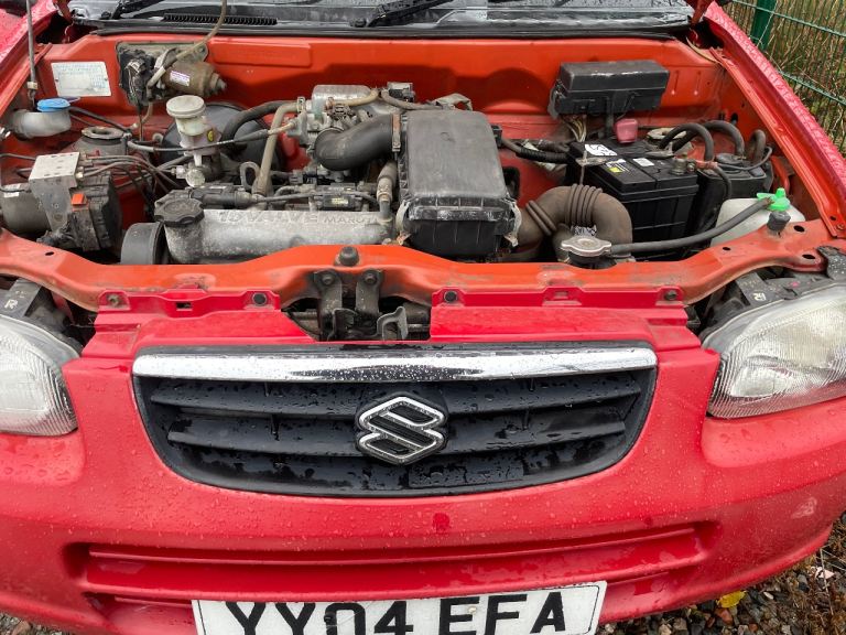 SUZUKI ALTO 1.1 GL 04 REG RED 5 DOOR GENUINE 40181 MILES MOT OCTOBER 9TH 2026 TAX £35 LOW INSURANCE
