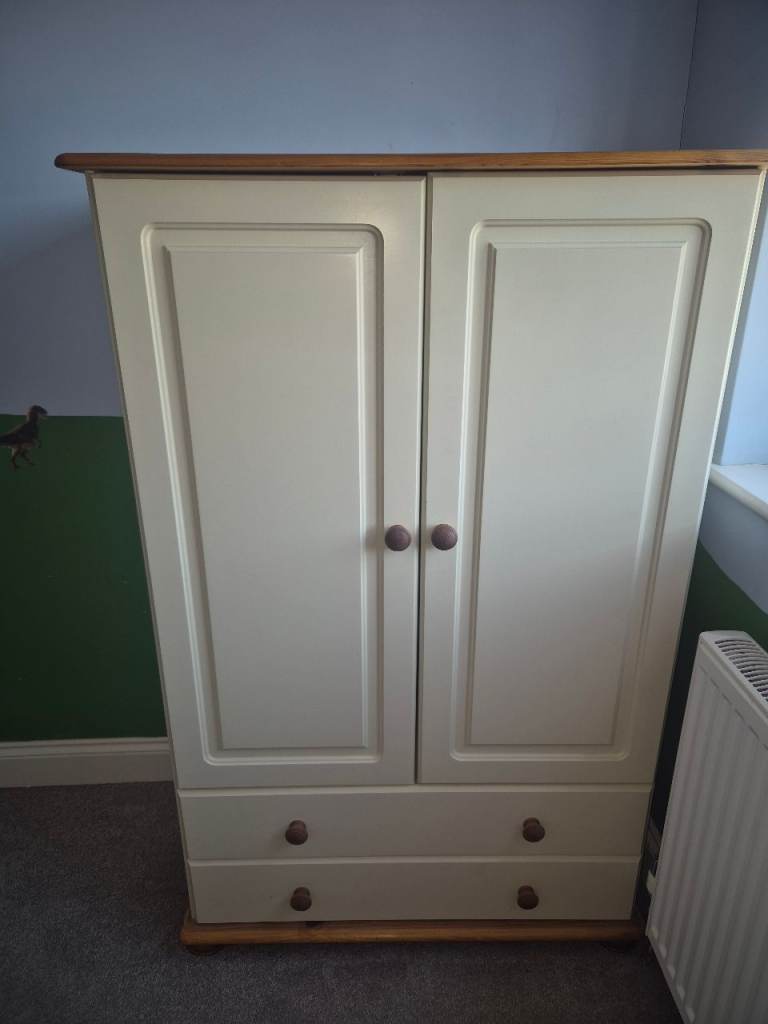 Childrens Wardrobe 