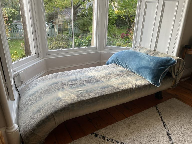 Ultra cool modern chaise long -perfect furniture art project for a contemporary piece of furniture. 