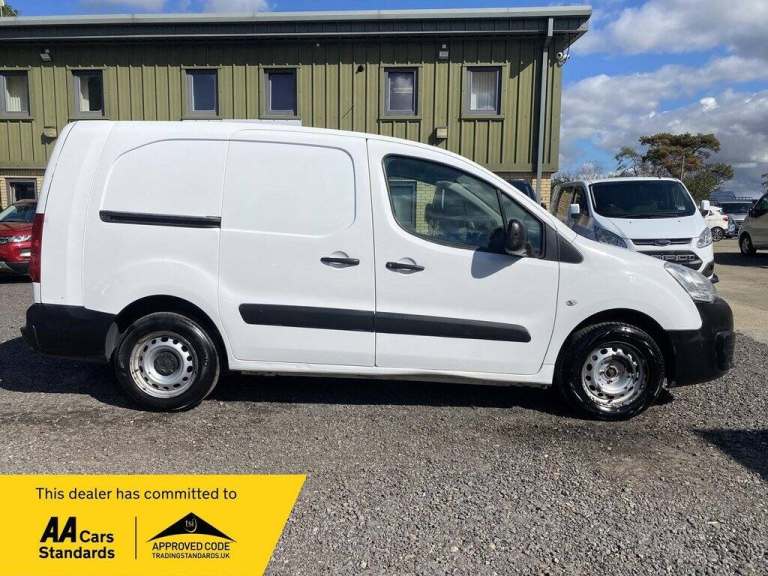 2017 Peugeot Partner 750 SE 1.6 BlueHDi 100 Van PANEL VAN DIESEL Manual