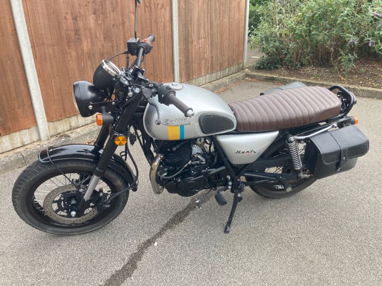 Bullit, HUNT, 2018, 249 (cc)