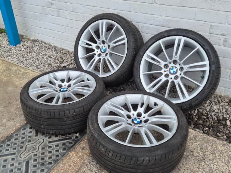 🌟Genuine Bmw mv3 Staggered alloy wheels 5x120 with MATCHING TYRES 7m++