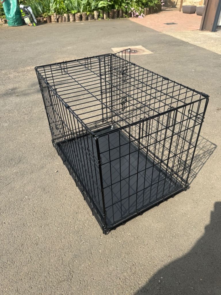 Dog crate with cover - great condition. 