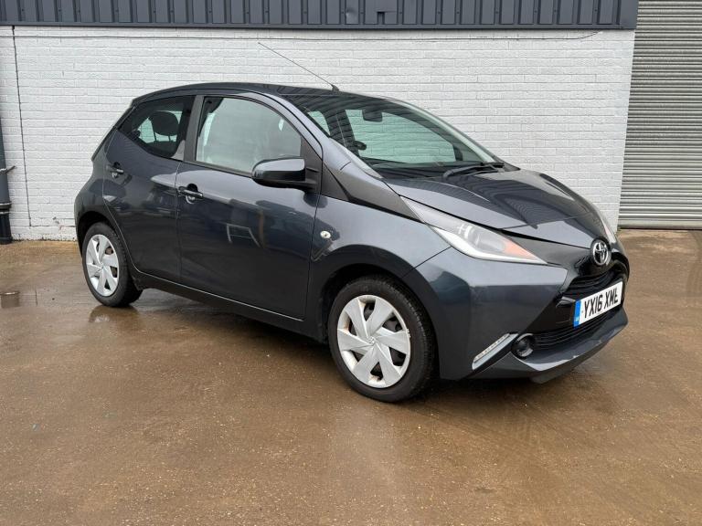 2016 Toyota AYGO 1.0 VVT-i X-Play 5dr HATCHBACK PETROL Manual