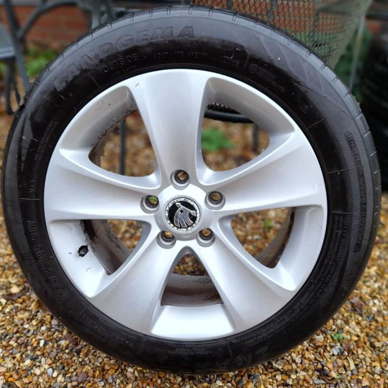 Four Skoda Yeti 16" alloy wheels and tyres, plus space saver wheel included.