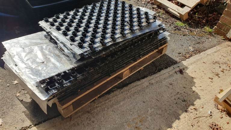 image for Castellated floor panels and UFH pipe