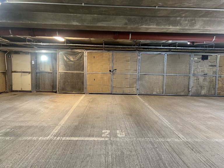 Highly Secure Underground Parking Space - Off Putney Hill - Putney/East Putney