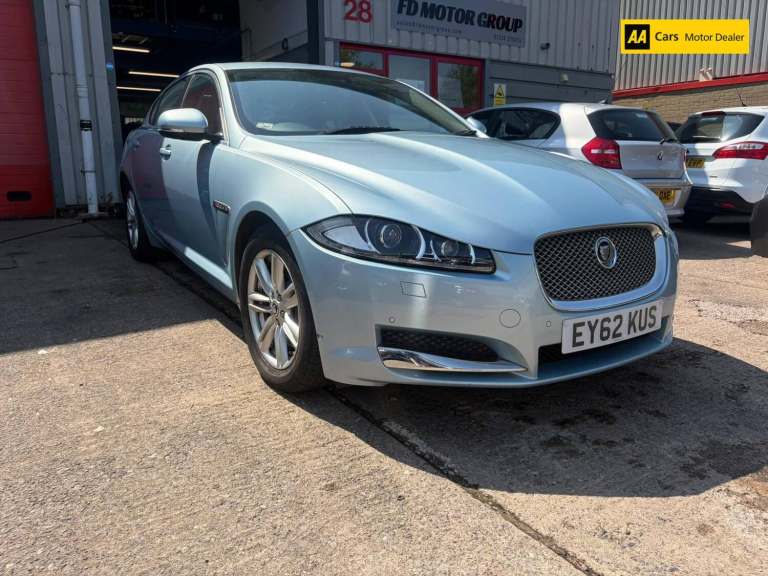 2012 Jaguar XF 2.2d Luxury Saloon 4dr Diesel Auto Euro 5 (s/s) (163 ps) Saloon Diesel Automatic